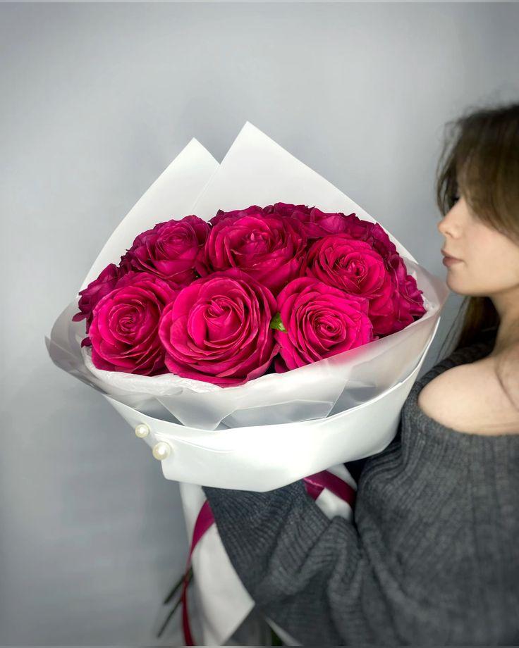 Corporate meeting room with carefully timed floral arrangements that maintain elegance throughout business hours